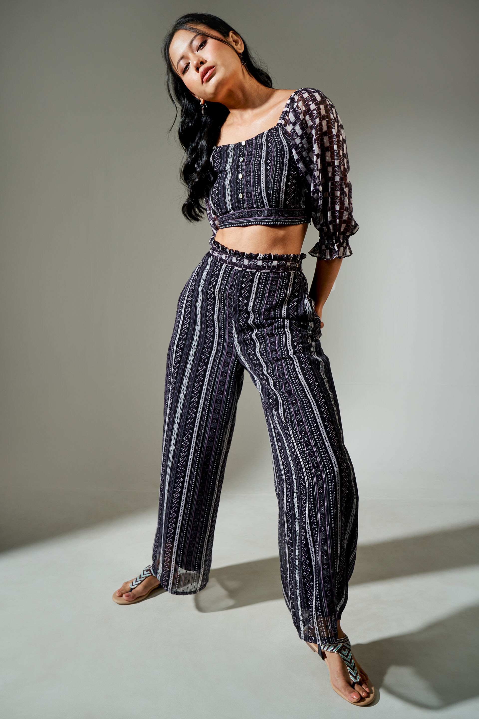 Black Geometric Smocking Cropped Set, Black, image 2